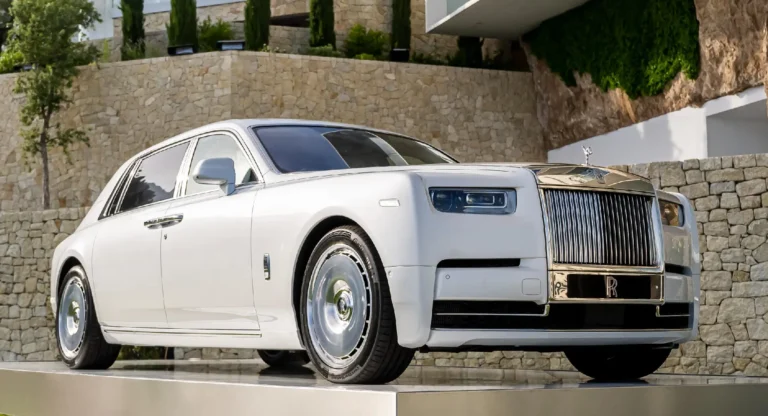 Rolls-Royce-Phantom-Price-What-You-Need-to-Know-About-the-Costs.webp.webp