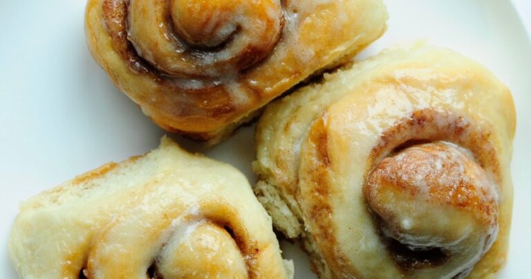cinnamon-rolls-3.jpg