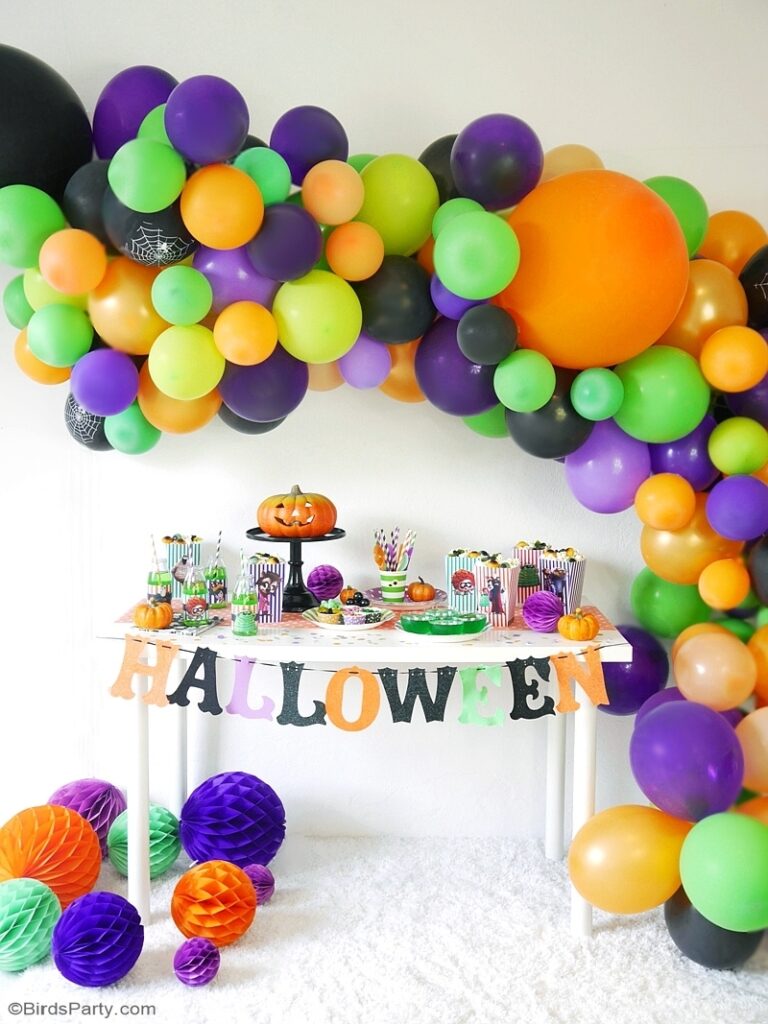 halloween-party-ideas-desserts-table1.JPG