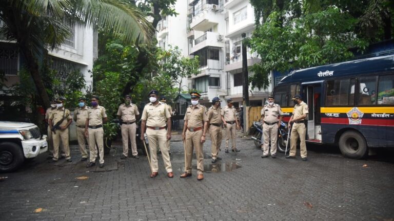 maharashtra-police-28202822-16x9_1.jpeg