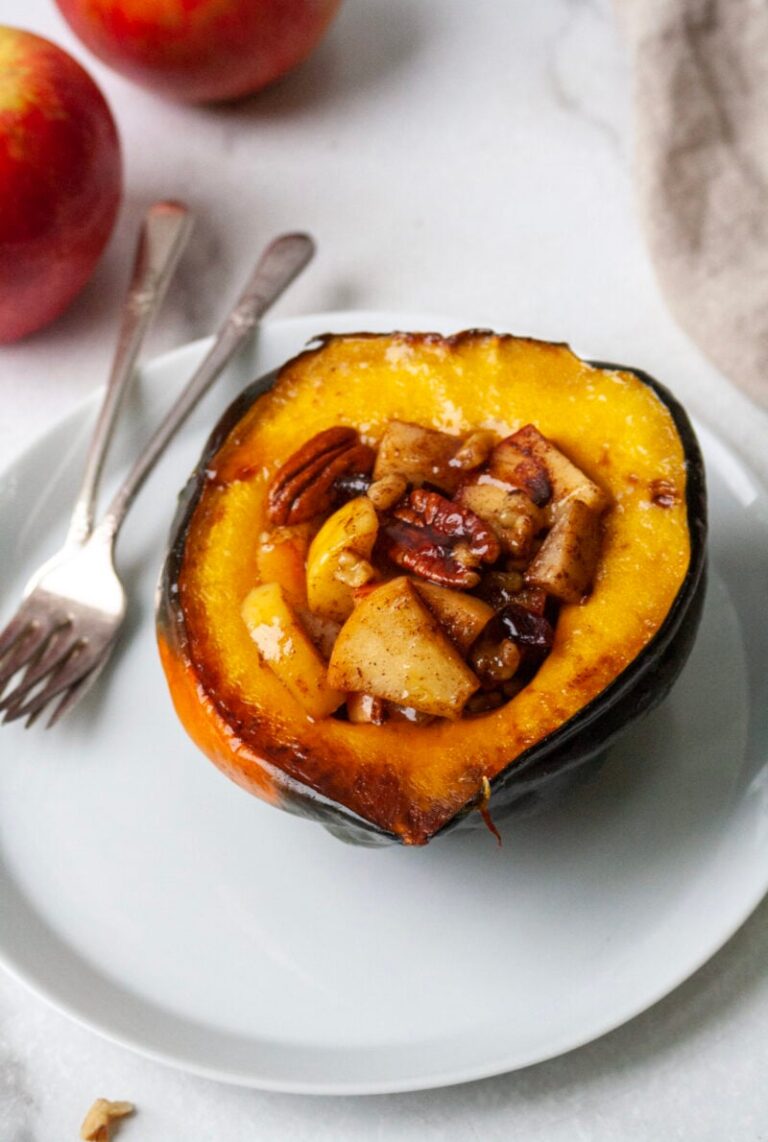 भरवां बलूत का फल स्क्वैश.