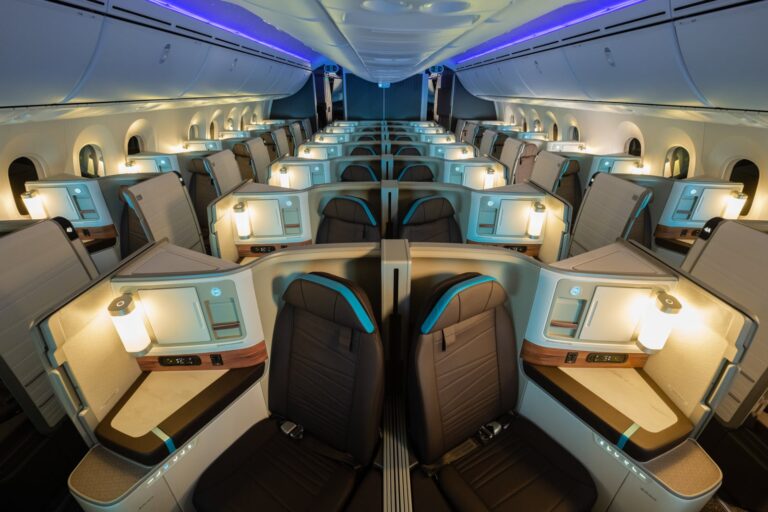 Hawaiian-Airlines-Boeing-787-Cabins-6.jpg