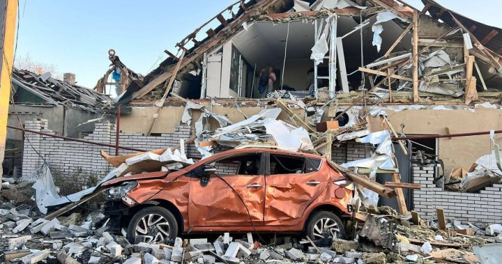 ‘Unreal’: Family living in B.C. loses home in devastating Ukraine bomb blast