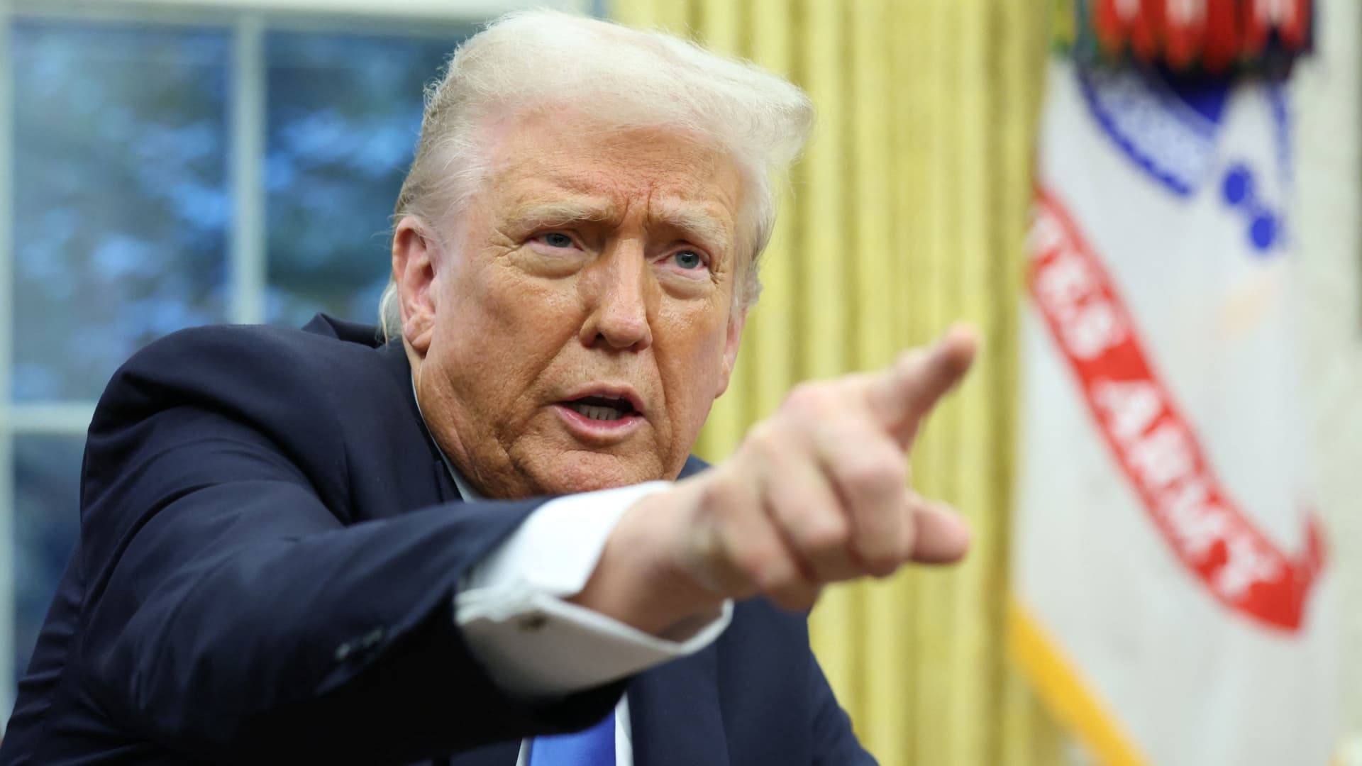 Trump says interest rates should be lowered to go 'hand in hand' with his tariffs