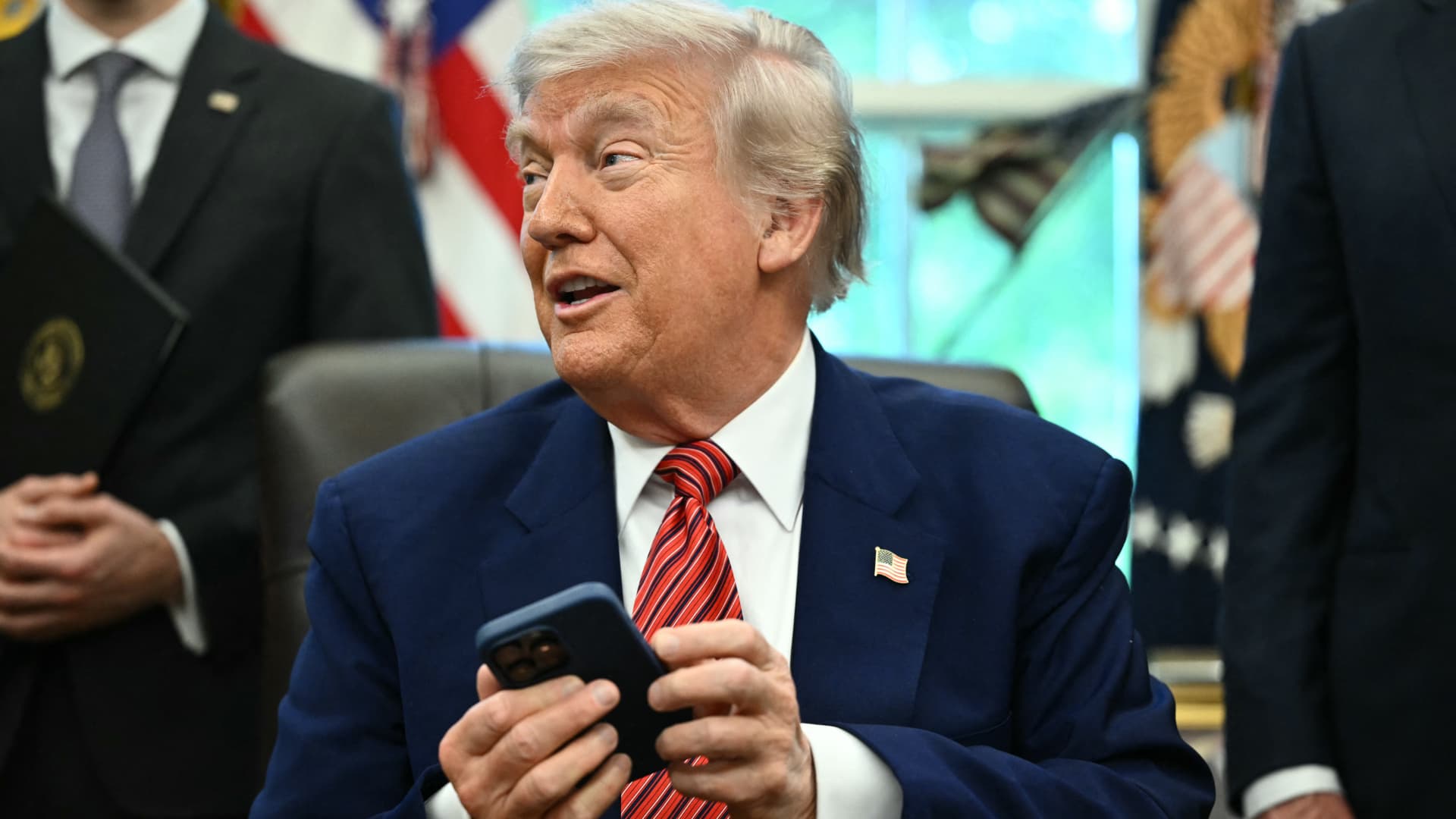 Trump expected to find a workaround after trade court blocks tariffs