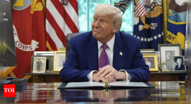 After raising $600 million in political donations, Donald Trump eyes $1 billion war chest for midterms