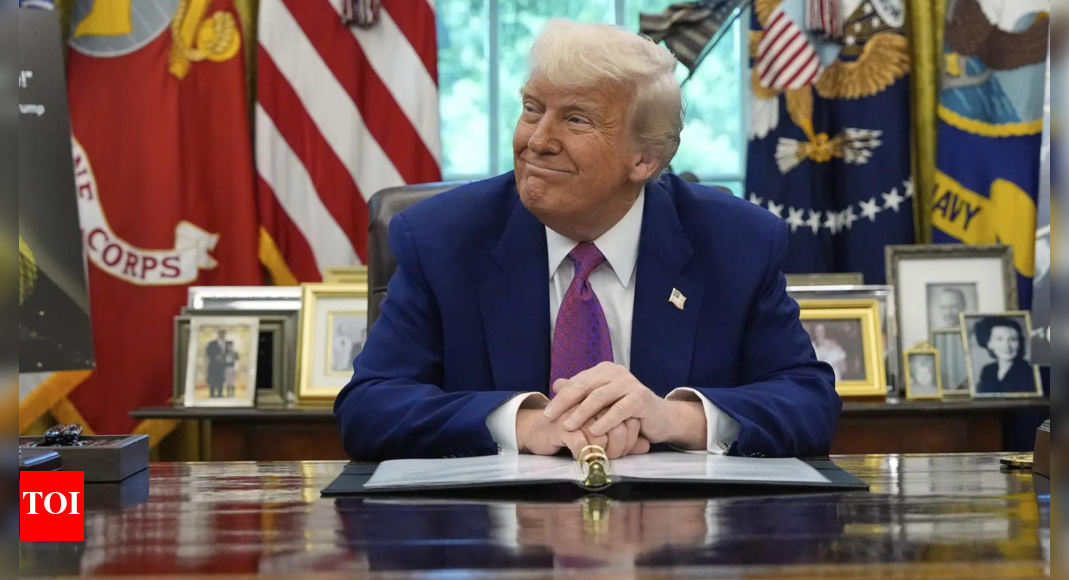 After raising $600 million in political donations, Donald Trump eyes $1 billion war chest for midterms