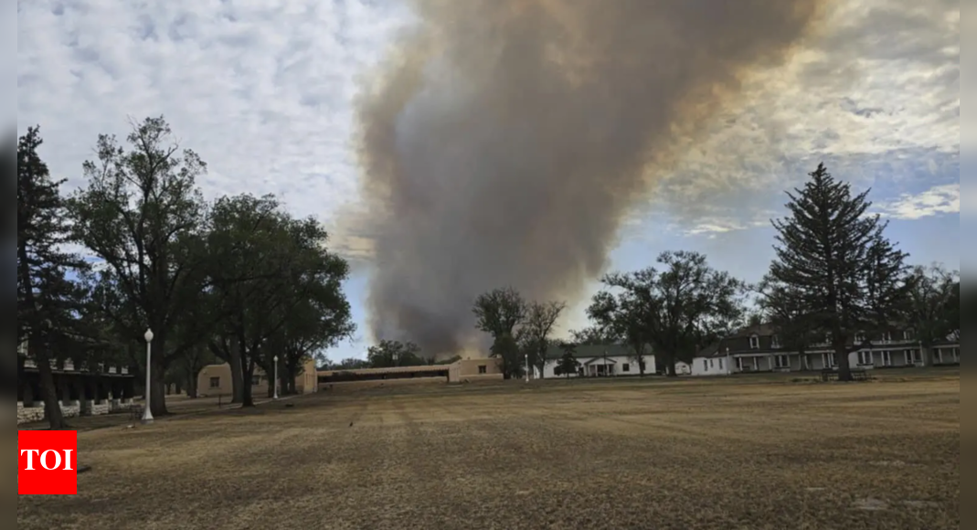 Wildfire sweeps through historic Fort Stanton site in New Mexico