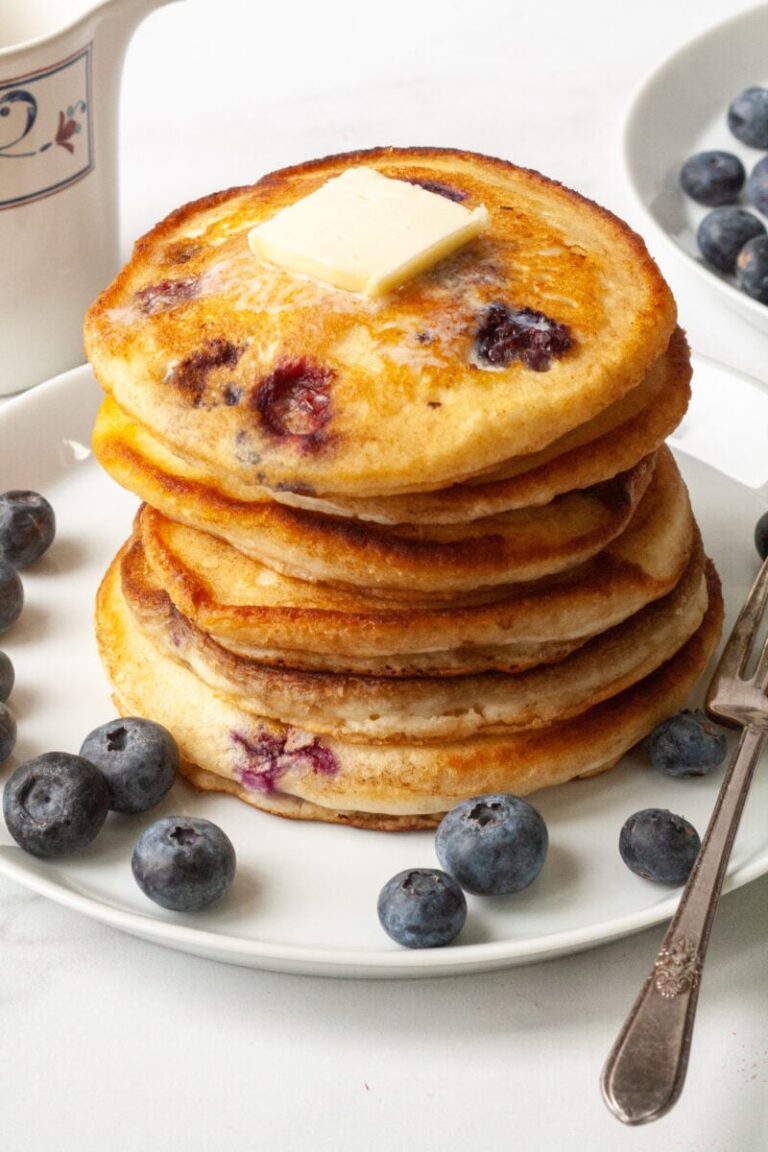 स्वस्थ ब्लूबेरी पेनकेक्स।