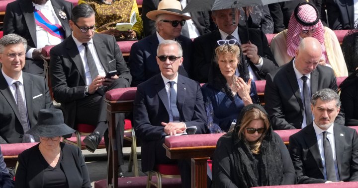 Mark Carney meets Pope Leo XIV after inaugural mass at the Vatican - National