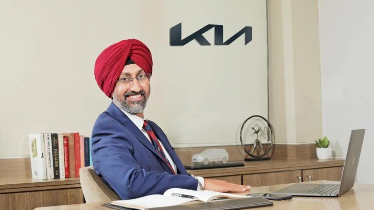 Mr.-Hardeep-Singh-Brar-National-Head-of-Marketing-Sales-Kia-India.jpg