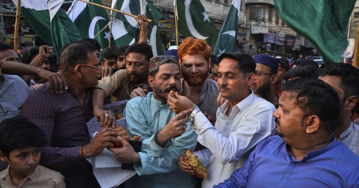 India and Pakistan ceasefire shaken by overnight border fighting in disputed Kashmir region - National