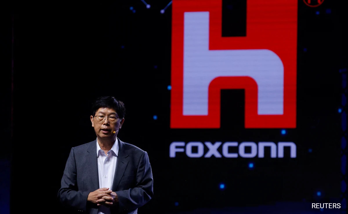 Foxconn CEO Predicts Generative AI Will Wipe Out Low-End Manufacturing Jobs