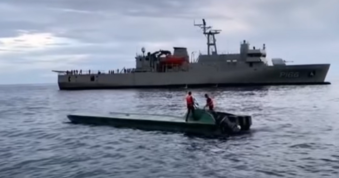 Video shows "narco sub" loaded with 3.5 tons of cocaine being intercepted in Pacific Ocean off Mexico