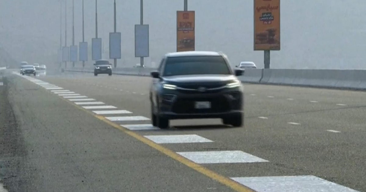 Cars recreate Beethoven's "Ode to Joy" near Dubai