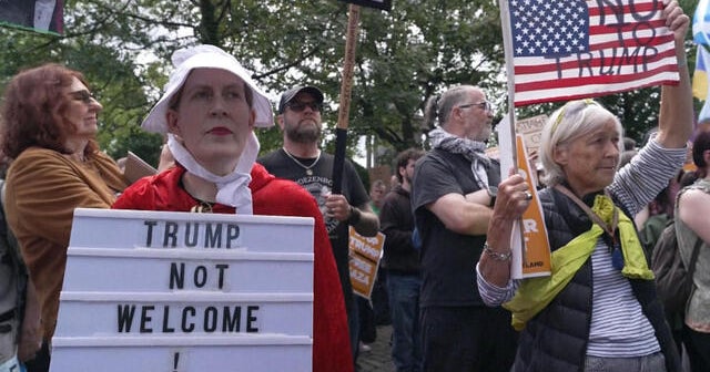 7/26: CBS Weekend News - CBS News