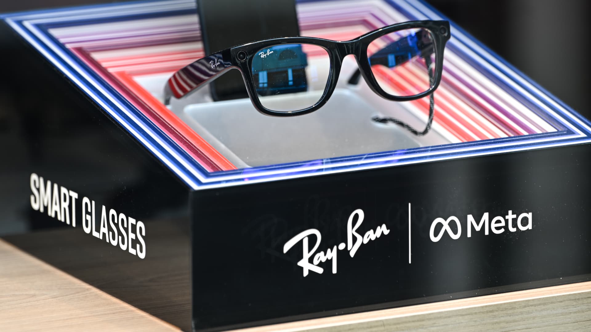 Shares of Ray-Ban maker EssilorLuxottica jump on reported Meta stake