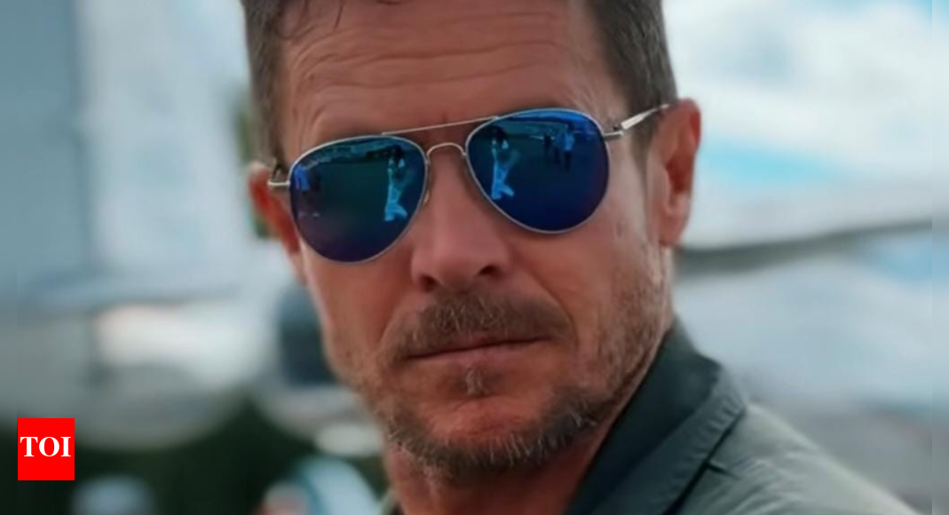 Felix Baumgartner dies in paragliding crash - felt unwell before flight; Italy mourns