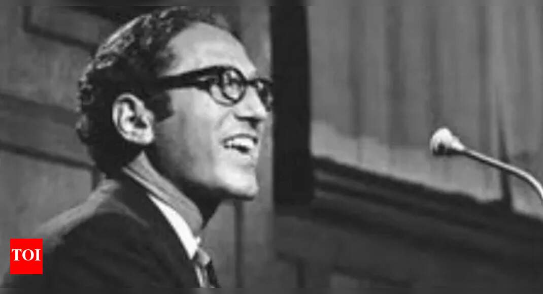 Tom Lehrer dies at 97: Satirical singer found dead at home; Harvard math genius famed for taboo-breaking songs