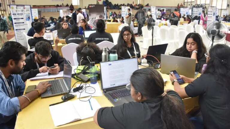6702_11_12_2024_20_52_7_1_SMARTINDIAHACKATHON.JPG