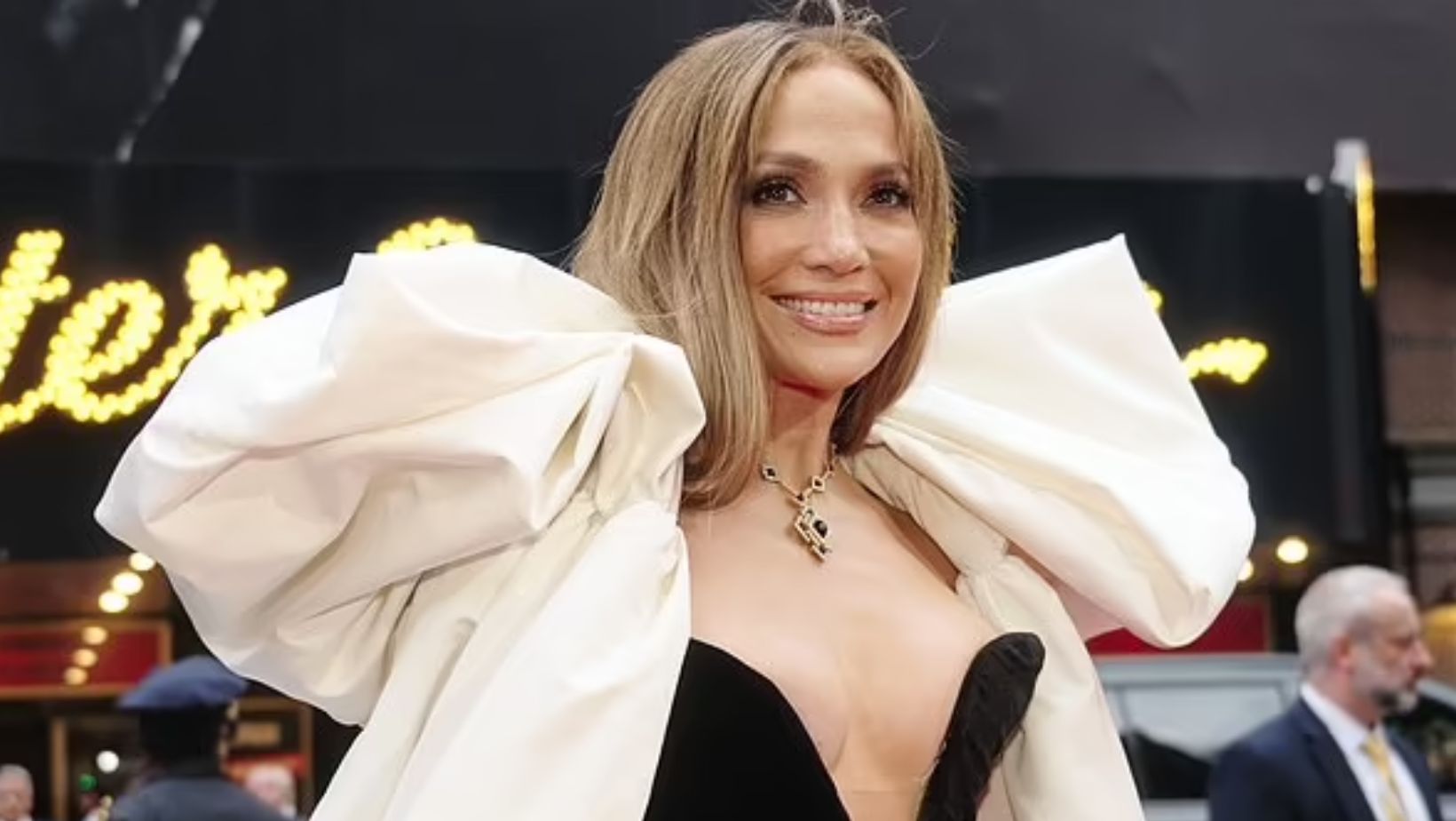 Jennifer Lopez Dating Rumors With Backup Dancer Heat Up