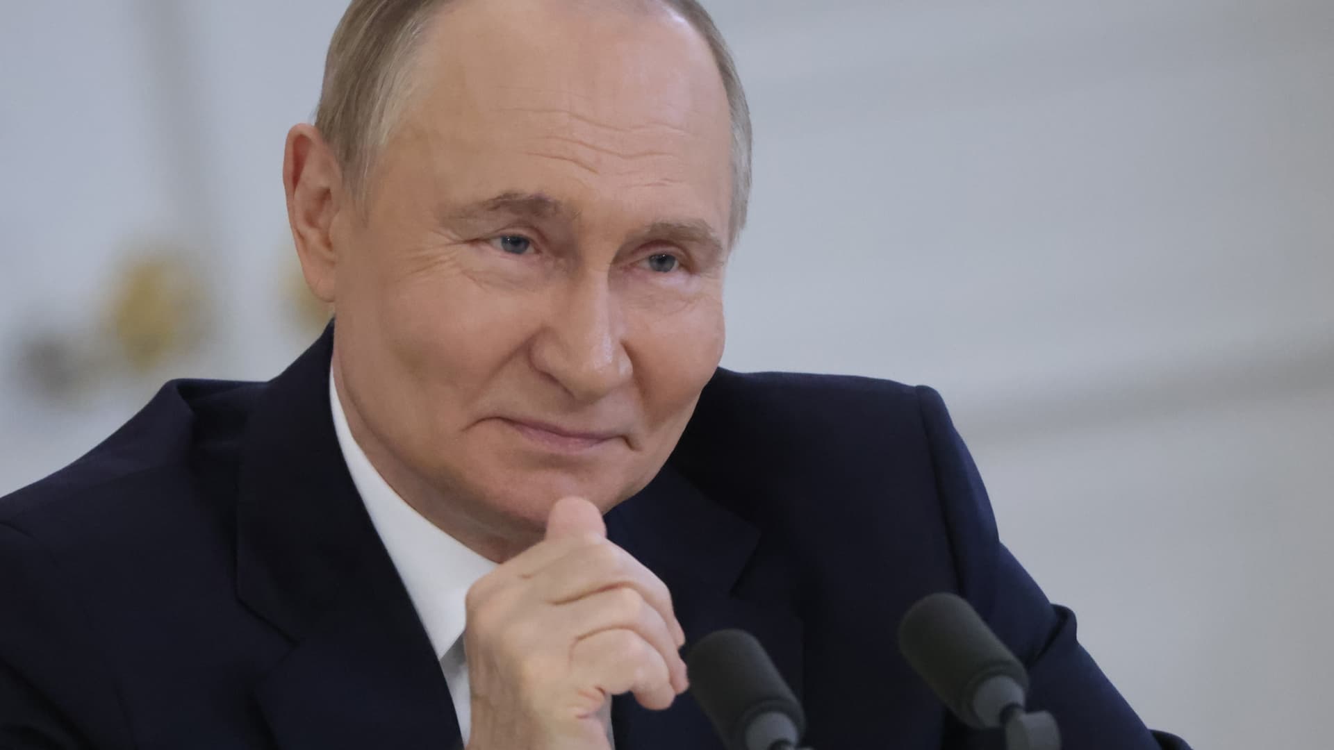 Putin wants a photo op with Trump, says EU foreign policy chief