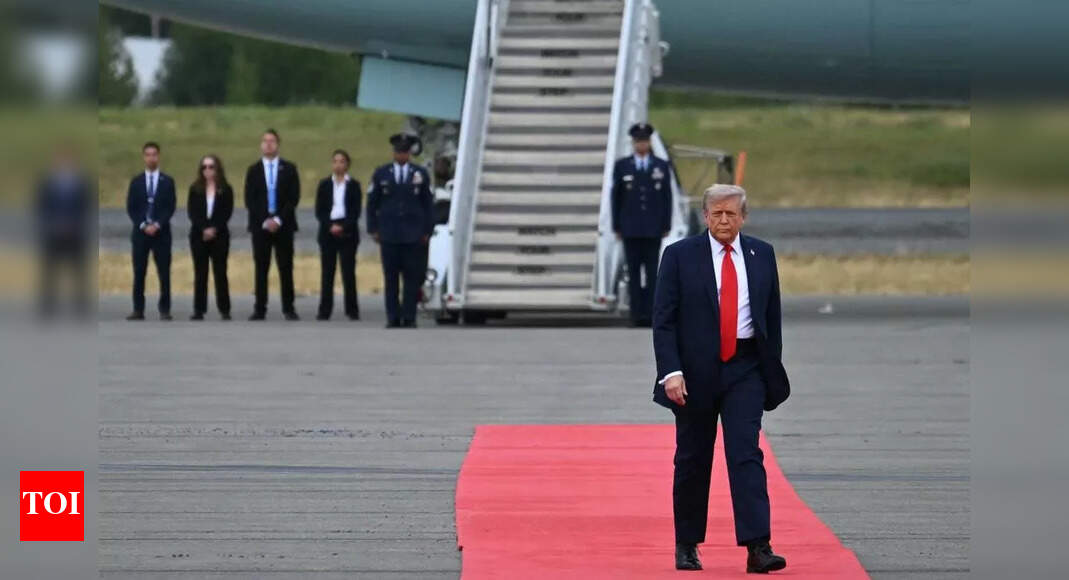 'Dead ringer sign': Trump boasts ‘highest mark’ on cognitive test — but psychologists point to red-carpet stumble as warning of brain decline