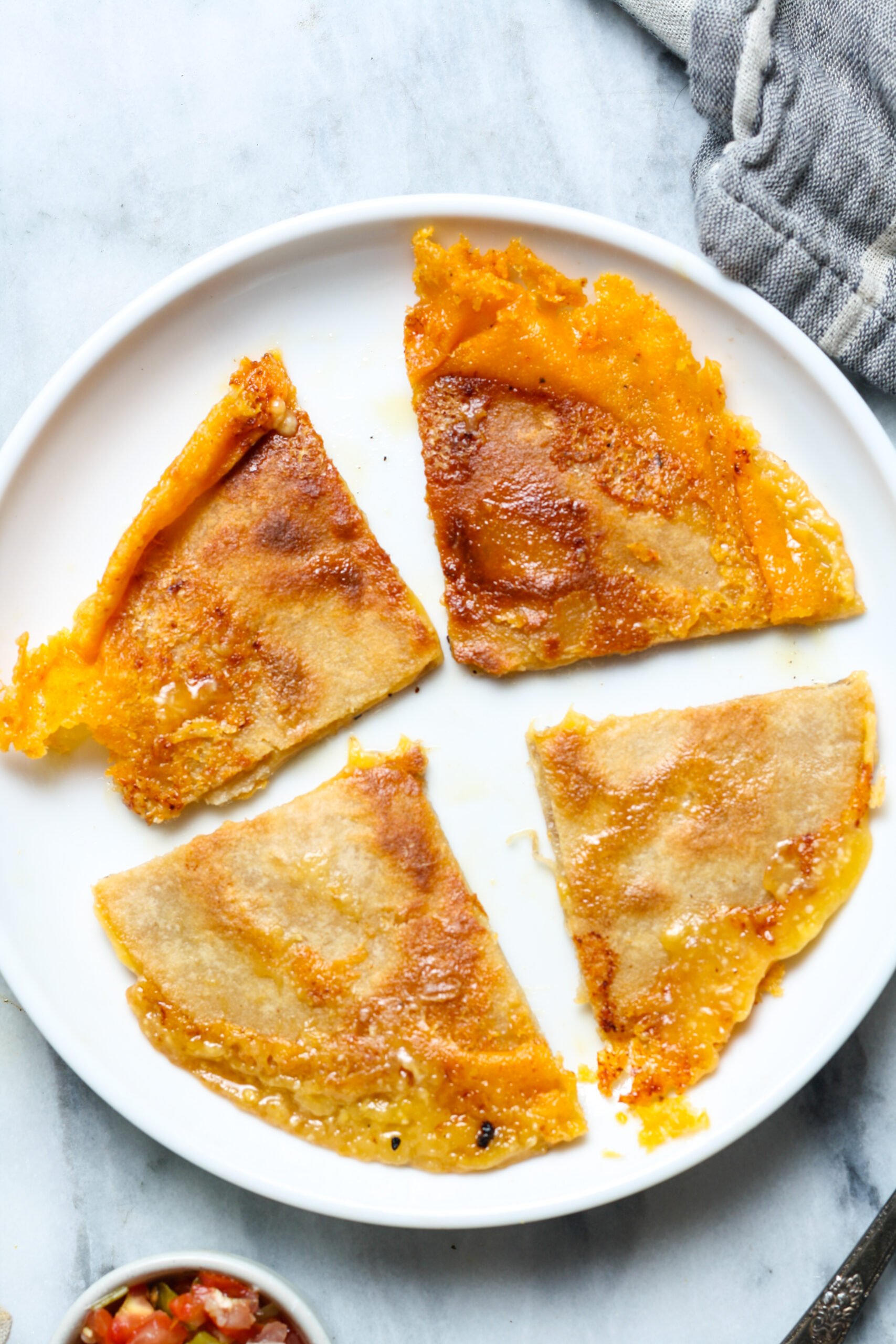 एयर फ्रायर क्वेसडिला।