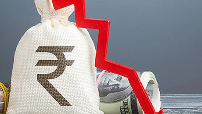 IMG_Indian_rupee_money_b_2_1_BJDV5FOT.jpg
