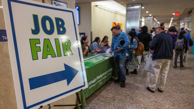 Jobless claims tumble to 218,000, well below estimate despite fears of labor market weakness