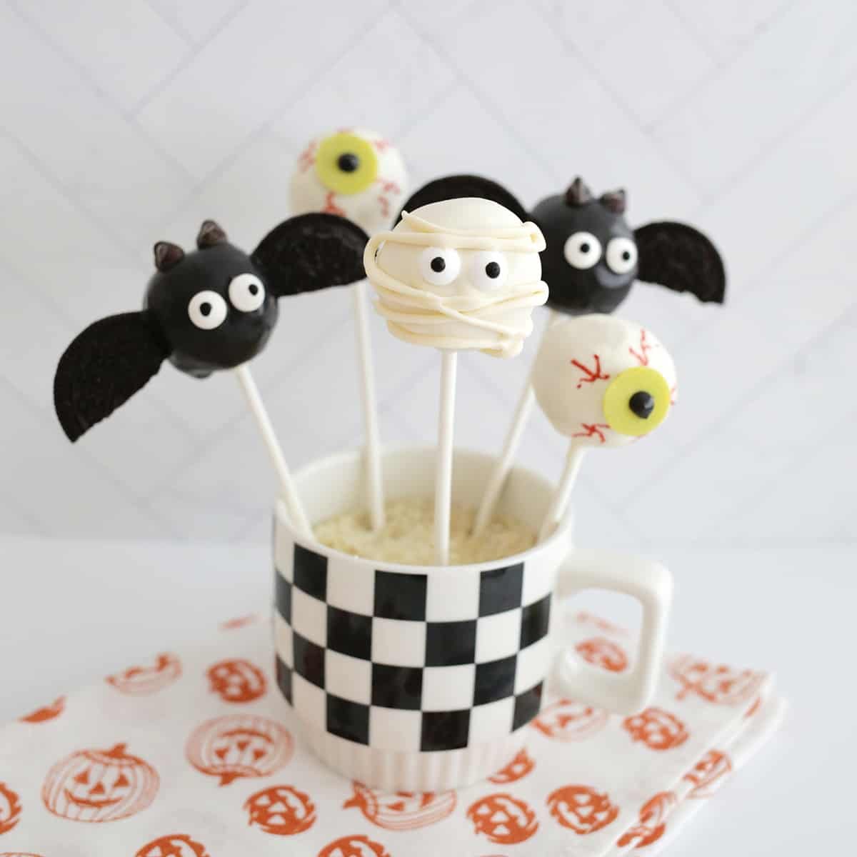 easy-halloween-cake-pop-idea-1.jpg