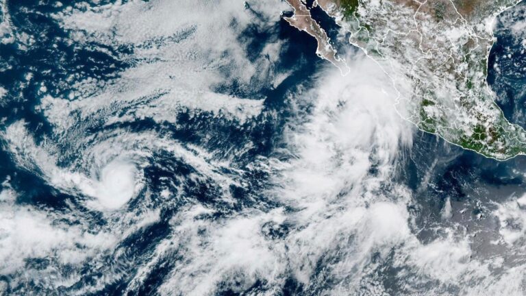 Lorena becomes a hurricane off west coast of Mexico as Kiko travels over open waters