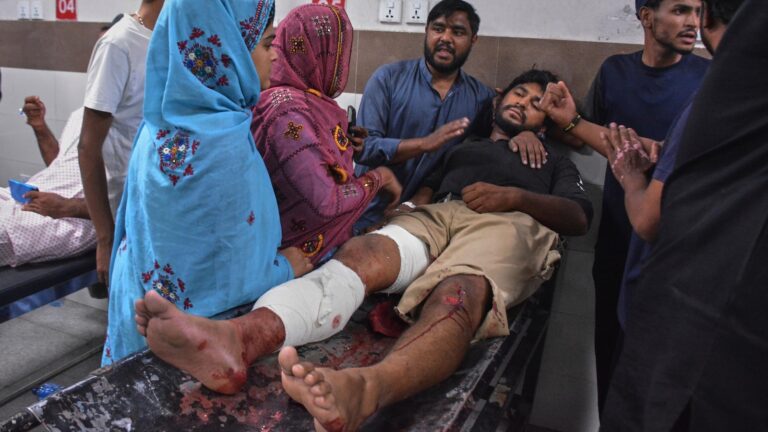 Suicide bombing near political rally in southwestern Pakistan kills 13 and wounds 30