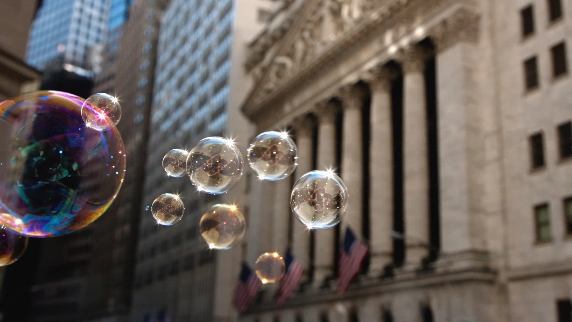 Bull markets, bubbles and Swiftonomics