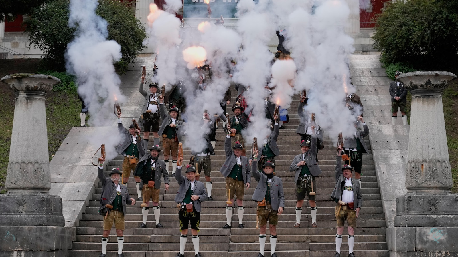 Oktoberfest ends Sunday with the traditional Bavarian salute