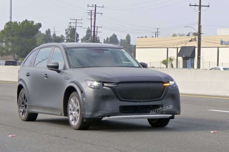 mazda-ev-mule-spyshots-001.jpg