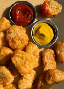 घर का बना चिकन नगेट्स – एक आरामदायक रसोई