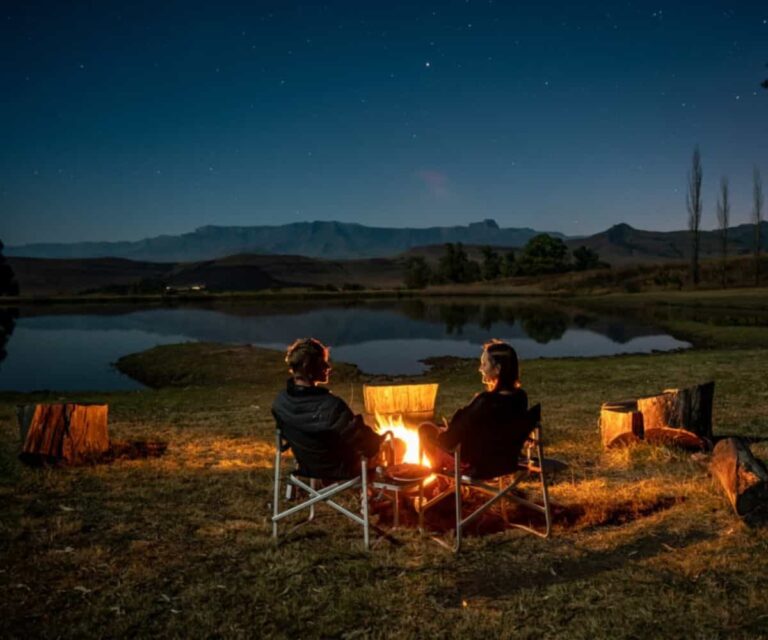 Montusi-Mountain-Lodge-camp-fire-romance.jpg