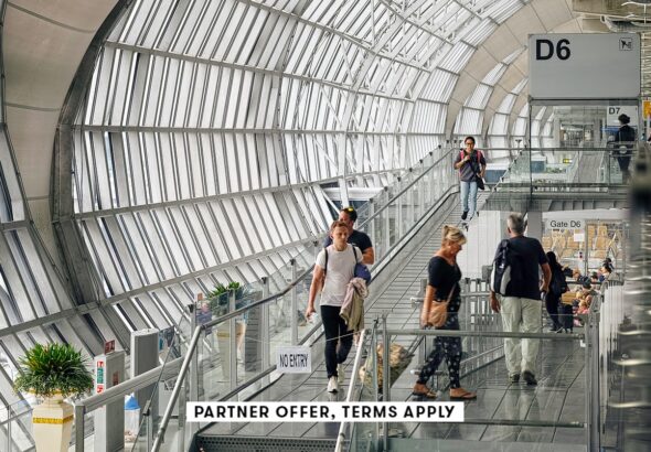 20250715_SOCIAL-DISCLAIMER_PARTER-OFFER-TERMS-APPLY_Passangers-walking-through-deaprture-gate-at-Suvarnabhumi-Airport-in-Bangkok-Thailand_-enviromantic.jpg