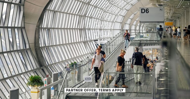 20250715_SOCIAL-DISCLAIMER_PARTER-OFFER-TERMS-APPLY_Passangers-walking-through-deaprture-gate-at-Suvarnabhumi-Airport-in-Bangkok-Thailand_-enviromantic.jpg