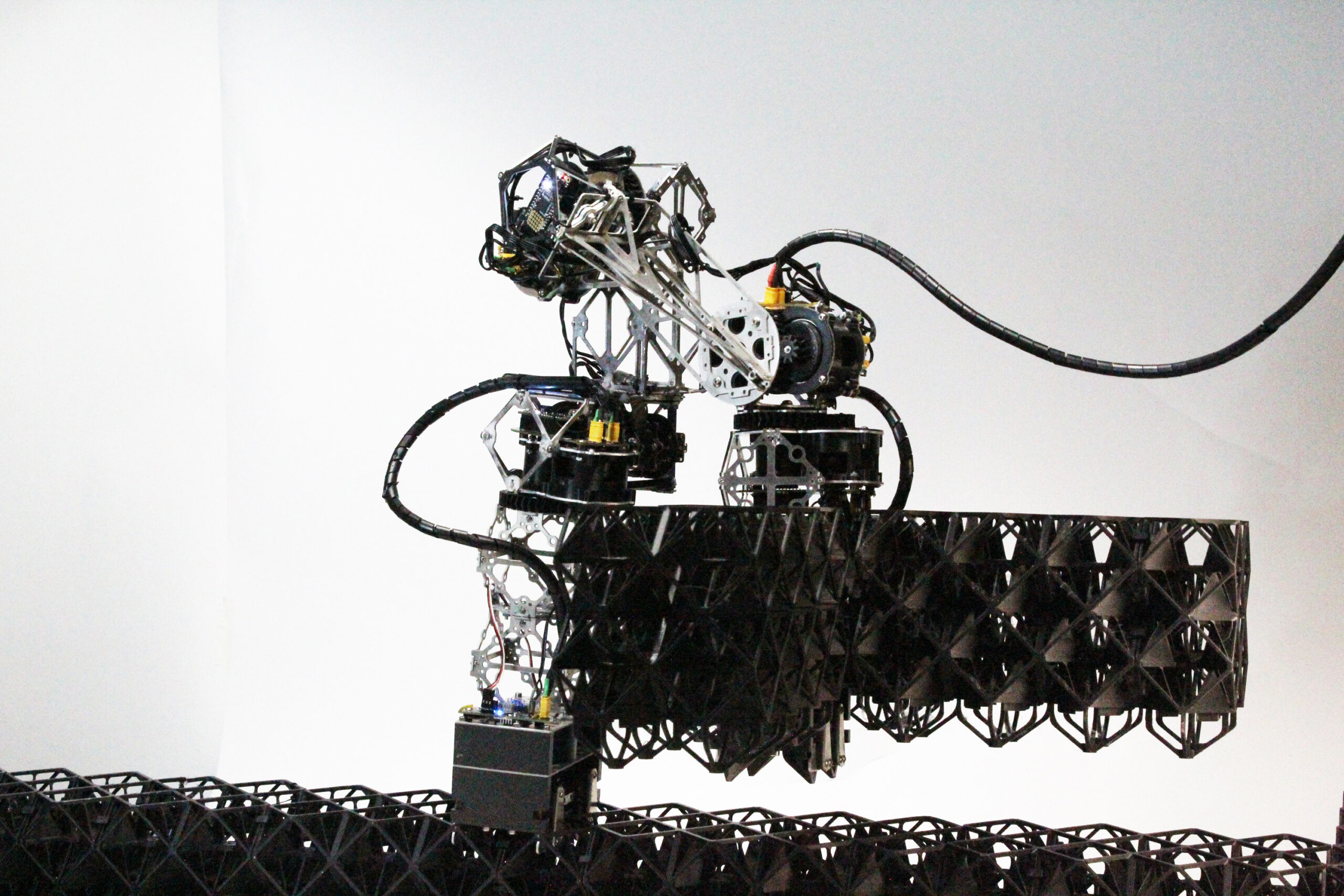 Robotically-assembled-building-blocks-could-make-construction-more-efficient-and.jpg